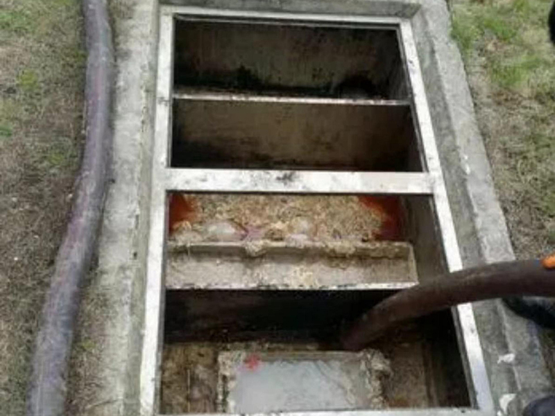 北塔隔油池清理